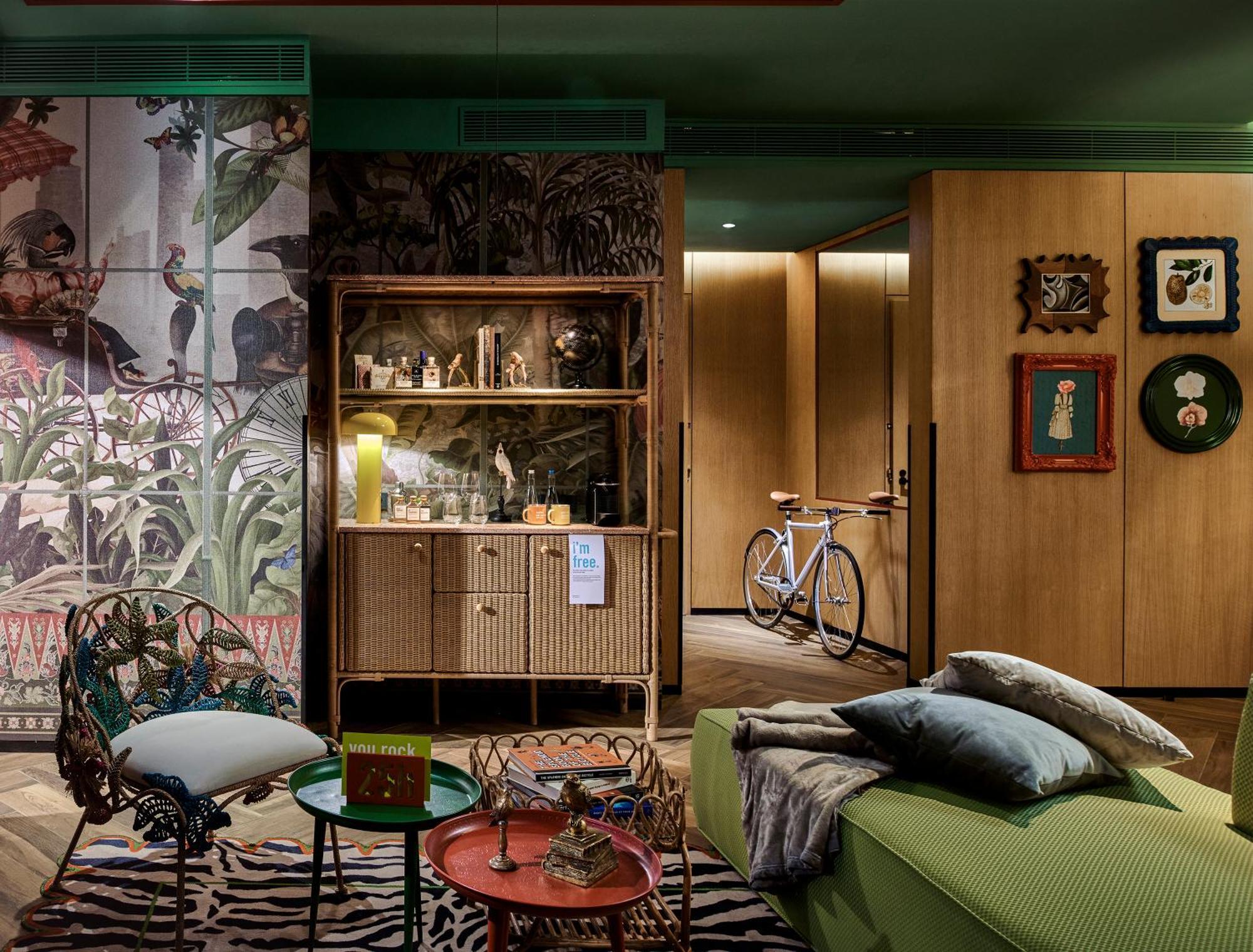 25Hours Hotel Jakarta The Oddbird 外观 照片